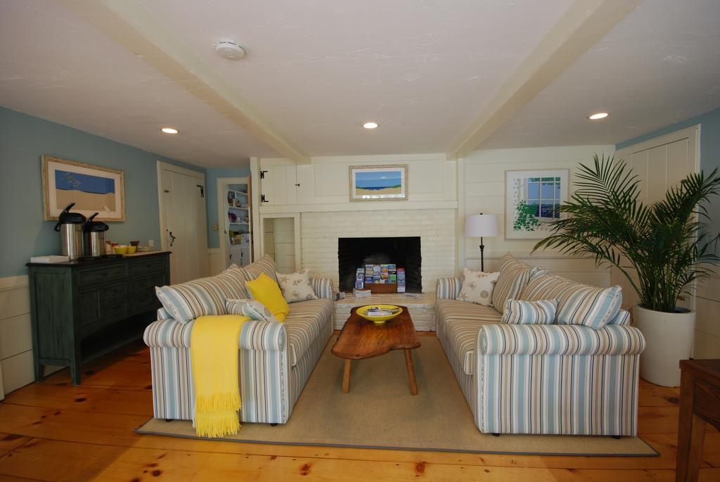 Chatham Seafarer Inn Екстер'єр фото