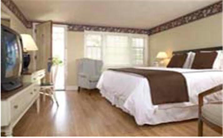 Chatham Seafarer Inn Екстер'єр фото